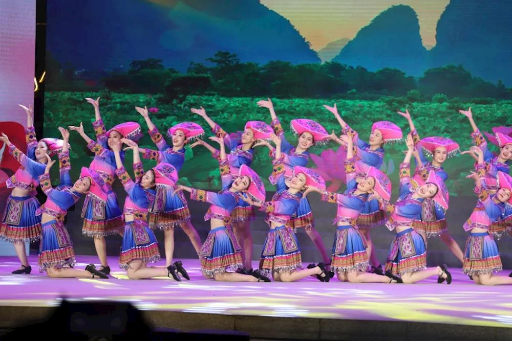 51f1c85a7a064561ac877b71ab81088a.jpg 51f1c85a7a064561ac877b71ab81088a.jpg