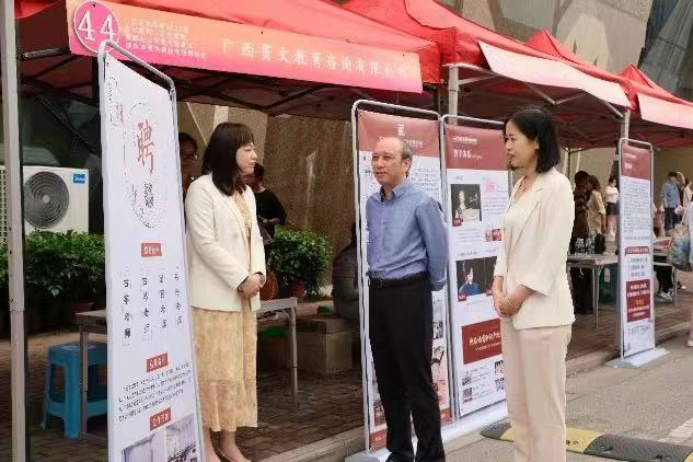 76af0e9e206e4118986205e755cdd841.jpg 76af0e9e206e4118986205e755cdd841.jpg