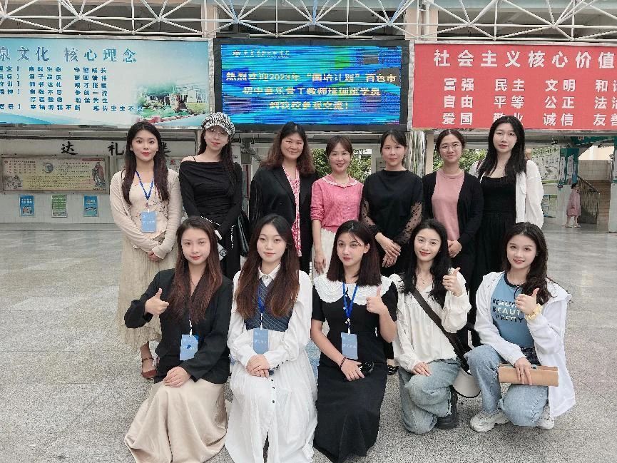 b8b7ed20c213450b91e6063e1d6494bd.jpg b8b7ed20c213450b91e6063e1d6494bd.jpg